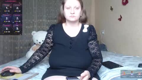 Snapshot of mistresscaro chatting on 09.29.25 mistresscaro online show from 09.29.25