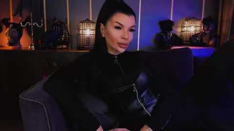 Snapshot of mistresselenia chatting on 02.10.25 Elenia online show from 02.10.25