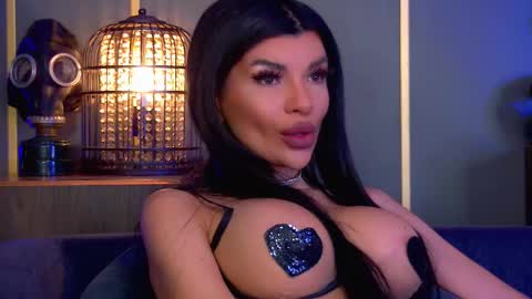 Elenia online show from 01.18.26