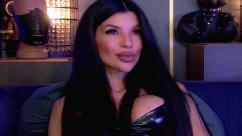 Elenia online show from 03.21.26