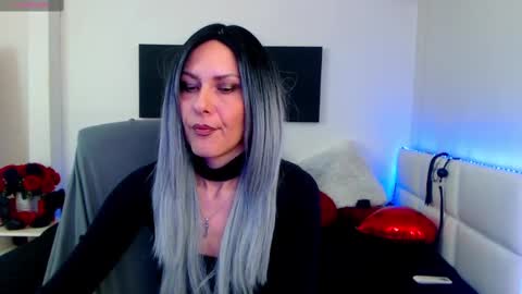 Snapshot of mistressevelyn_ chatting on 02.28.25 MistressEvelyn  online show from 02.28.25