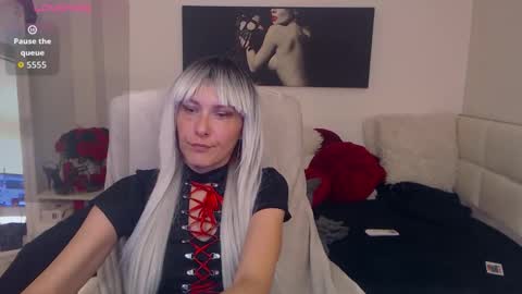 Snapshot of mistressevelyn_ chatting on 10.20.25 MistressEvelyn  online show from 10.20.25