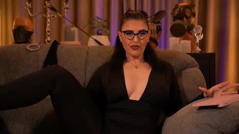 Mistress Kelly online show from 09.26.25