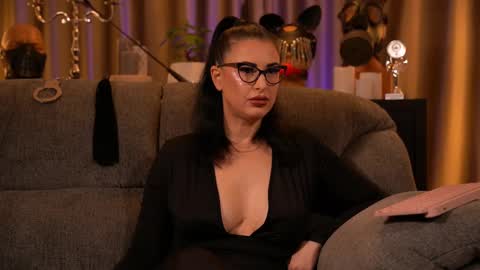 Mistress Kelly online show from 10.13.25