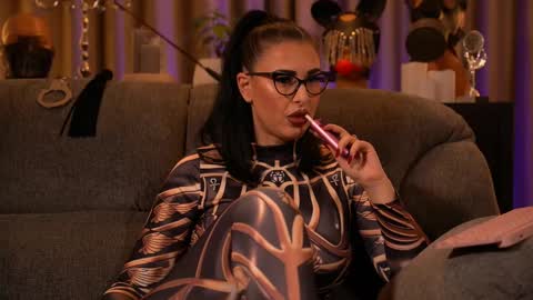 Mistress Kelly online show from 10.20.25