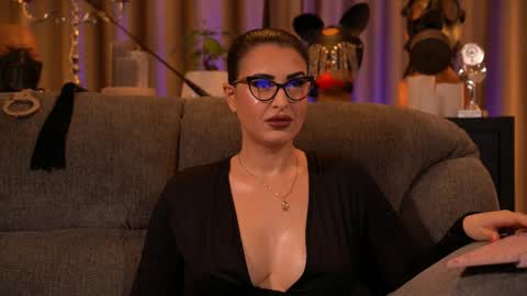 Mistress Kelly online show from 11.03.25