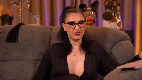 Mistress Kelly online show from 12.18.25