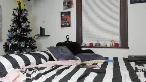 MistressLynn online show from 12.25.24