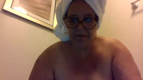 thick playful mistress  new mature hornygranny online show from 10.12.25