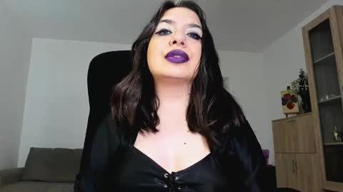 Snapshot of mistressmichelle5 chatting on 06.03.26 YourGoddessM online show from 06.03.26