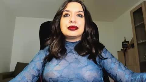 Snapshot of mistressmichelle5 chatting on 06.28.26 YourGoddessM online show from 06.28.26