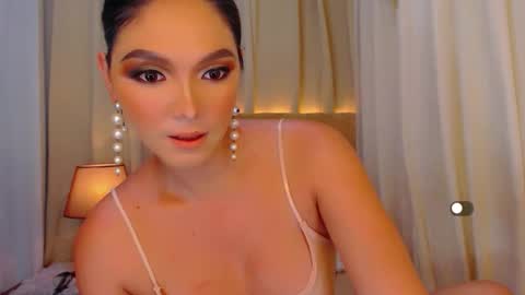 Snapshot of mistressseductionleah chatting on 04.02.26 Leah online show from 04.02.26