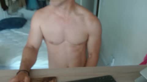 Snapshot of mitcheli chatting on 05.12.26 Onlyfans online show from 05.12.26