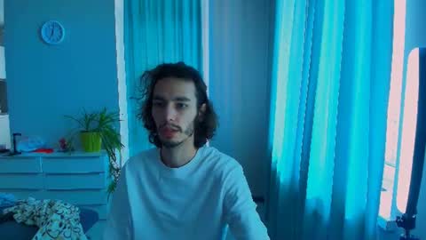 Snapshot of mitchelkurse chatting on 06.21.26 MitchelKurse online show from 06.21.26