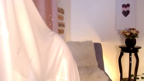 Liaaaaaaaa online show from 12.13.24