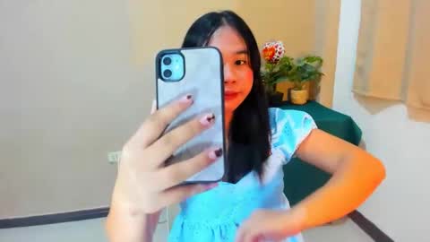 Snapshot of mitsuri_yuki chatting on 10.20.25 Mitsu online show from 10.20.25