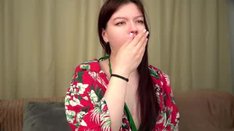 Snapshot of mitziefetters chatting on 03.03.26 Rosalie online show from 03.03.26