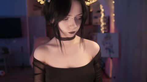 Yuka online show from 04.11.26