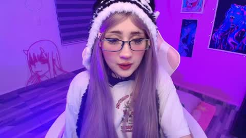 Snapshot of miwaviolet chatting on 05.26.26 Miwa Violet online show from 05.26.26