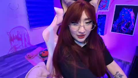 Snapshot of miwaviolet chatting on 07.25.26 Miwa Violet online show from 07.25.26