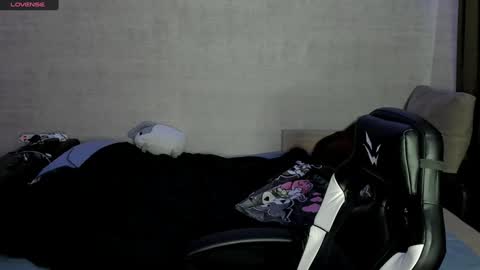 Snapshot of miya_chinen chatting on 12.03.24 Miya online show from 12.03.24