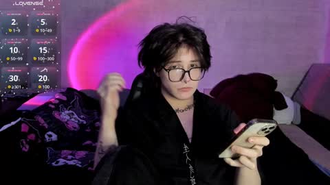 Snapshot of miya_chinen chatting on 12.06.24 Miya online show from 12.06.24