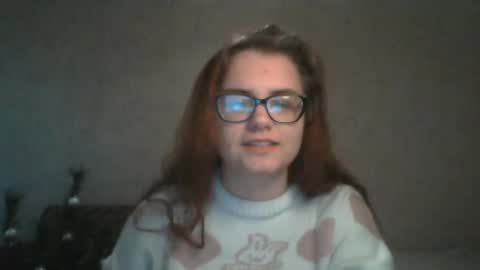 Snapshot of miyabe chatting on 01.06.25 Milana online show from 01.06.25
