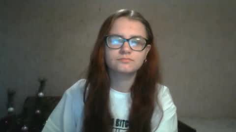 Snapshot of miyabe chatting on 01.09.25 Milana online show from 01.09.25
