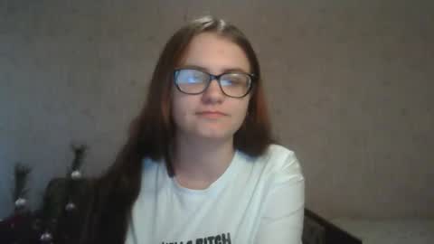 Snapshot of miyabe chatting on 01.09.25 Milana online show from 01.09.25