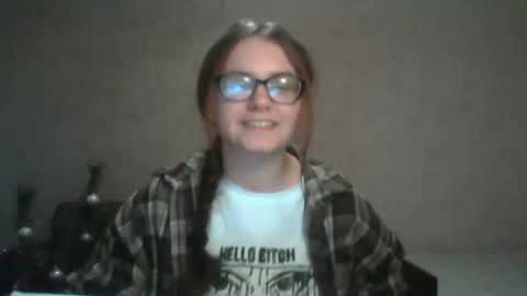 Snapshot of miyabe chatting on 01.11.25 Milana online show from 01.11.25