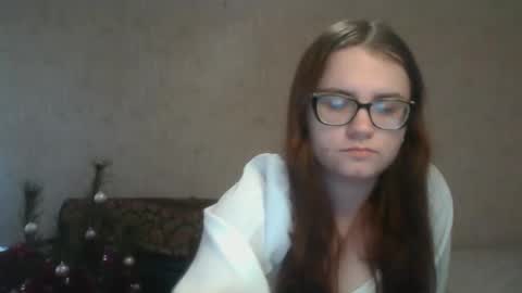Snapshot of miyabe chatting on 01.22.25 Milana online show from 01.22.25