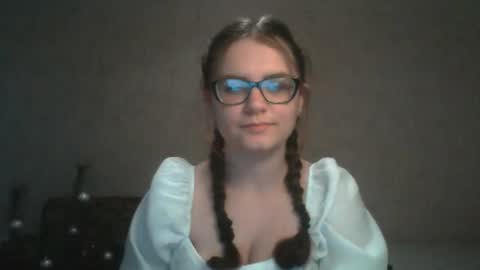 Snapshot of miyabe chatting on 02.04.25 Milana online show from 02.04.25