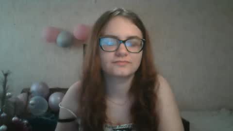 Snapshot of miyabe chatting on 03.02.25 Milana online show from 03.02.25