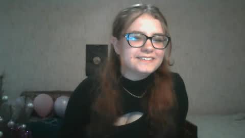 Snapshot of miyabe chatting on 03.06.25 Milana online show from 03.06.25