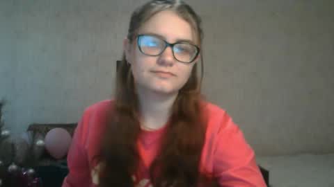 Snapshot of miyabe chatting on 03.09.25 Milana online show from 03.09.25