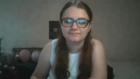 Snapshot of miyabe chatting on 03.10.25 Milana online show from 03.10.25