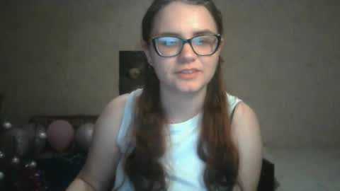 Snapshot of miyabe chatting on 03.10.25 Milana online show from 03.10.25