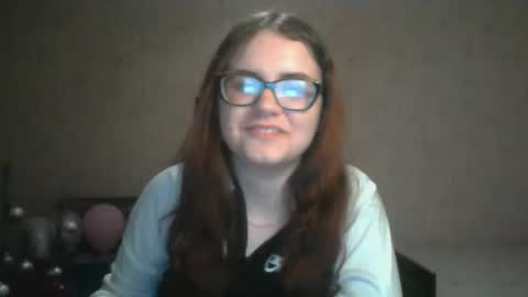 Snapshot of miyabe chatting on 03.11.25 Milana online show from 03.11.25