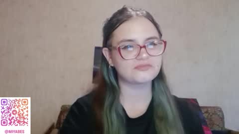 Snapshot of miyabe chatting on 09.17.25 Milana online show from 09.17.25