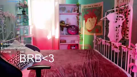 Snapshot of mizukinoyoru chatting on 03.09.25 Mizuki online show from 03.09.25