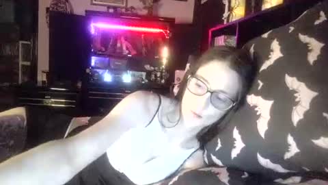 Mizz Bonez online show from 07.03.26