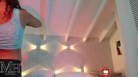 mizzhell_ online show from 11.13.25