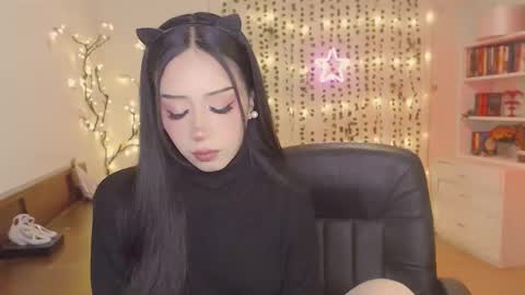 Snapshot of mkultra_aliice chatting on 01.31.25 Alice online show from 01.31.25