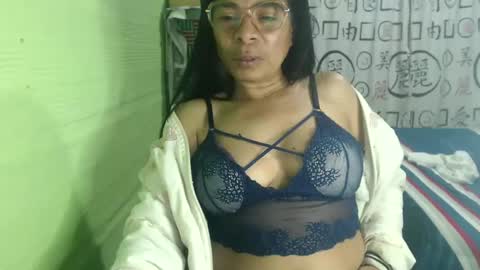 Snapshot of mmaturemessy chatting on 09.15.25 kelly online show from 09.15.25