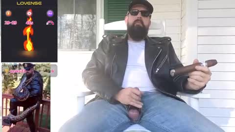 SMOKINsnakeEYEZ online show from 12.30.24