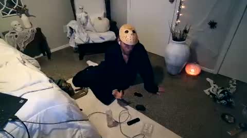 Snapshot of mmmmmwah chatting on 10.16.25 Angel online show from 10.16.25