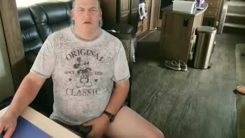 mmmthatsfunnn online show from 10.23.25