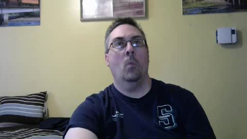 Snapshot of mmr4545 chatting on 06.14.26 mark online show from 06.14.26