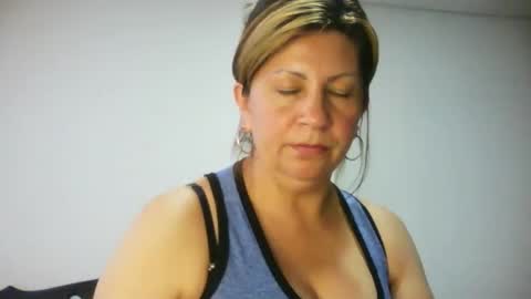 Snapshot of mmsexymm84 chatting on 01.21.25 mmsexymm84 online show from 01.21.25