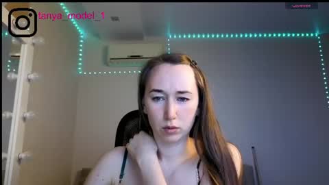 Snapshot of model_10 chatting on 06.13.26 Tatiana online show from 06.13.26